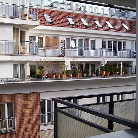 Apartment Sinko - Free Garage Parking, Central, 2 Bedrooms 4 Single Beds, Flexi Check-Out Budapest Exterior photo