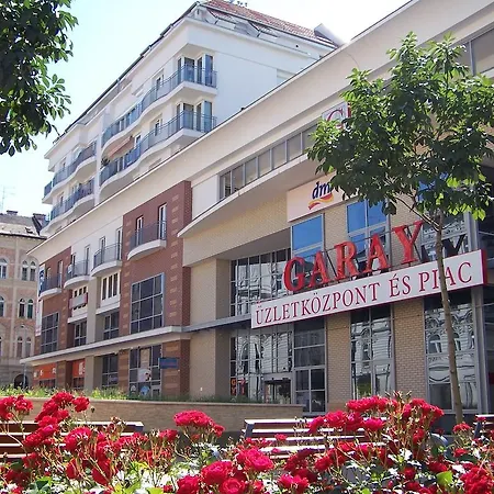 Apartment Sinko - Free Garage Parking, Central, 2 Bedrooms 4 Single Beds, Flexi Check-Out Budapest Exterior photo