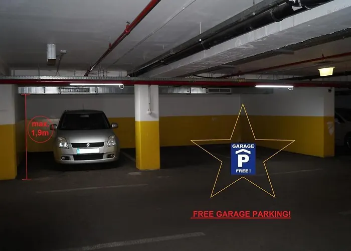 Apartment Sinko - Free Garage Parking, Central, 2 Bedrooms 4 Single Beds, Flexi Check-Out